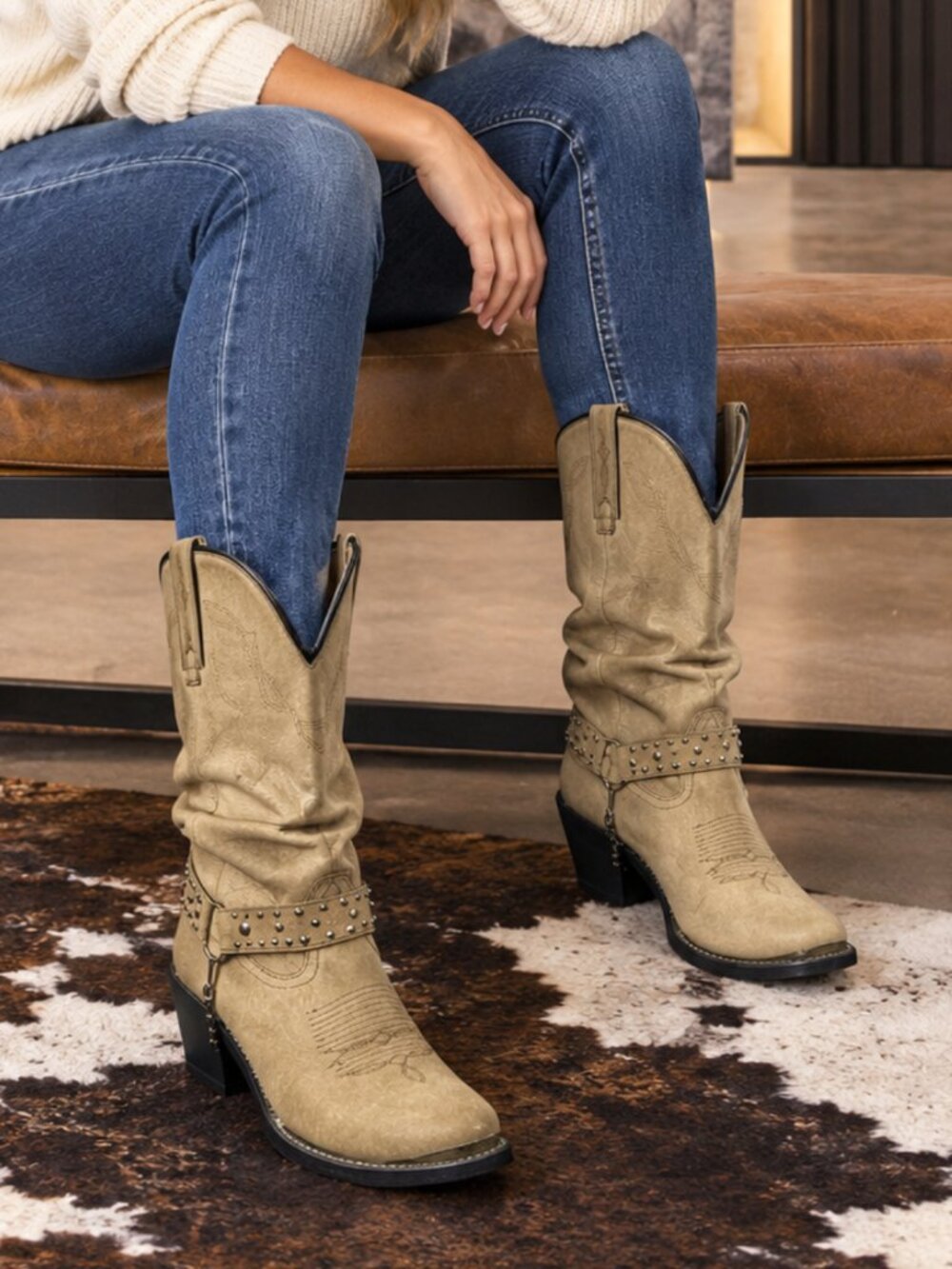 Shyanne Tan Leather Slouchy Harness Western Boots Chain Detail Size 10